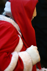 Santa Claus to distribute gifts to children