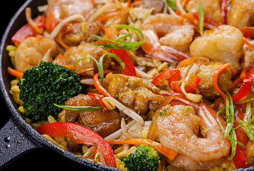 Shrimp seafood and vegetable