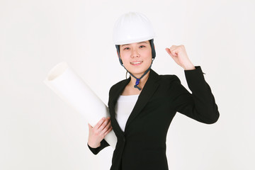 스튜디오 안의 정장 입은 비즈니스맨과 비즈니스 우먼