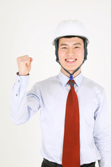 스튜디오 안의 정장 입은 비즈니스맨과 비즈니스 우먼