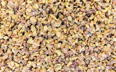 Dried raisins