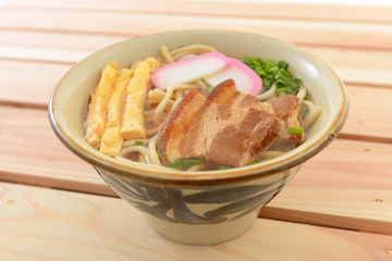 美味しそうな沖縄そば