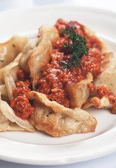 Fried noodles in tomato sauce