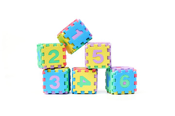 Fototapeta na wymiar Jigsaw box with 1 2 3 number