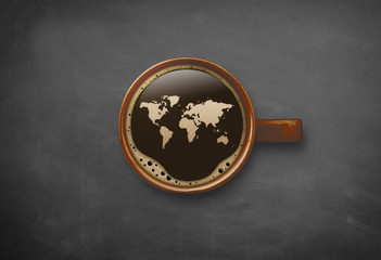 Kaffeetasse mit Weltkarte © Coloures-Pic