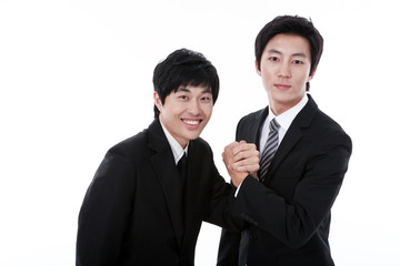 제스처를 취하고 있는 두 명의 비즈니스맨