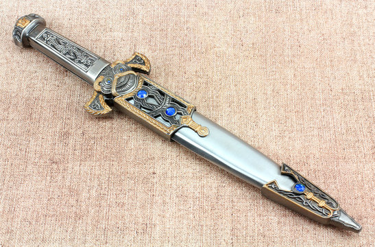 Fantasy style dagger.