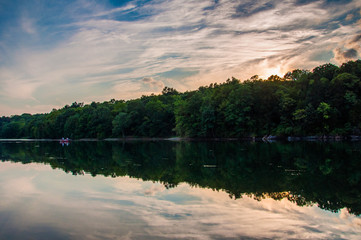 Obraz na płótnie Canvas Reflections at sunset in Lake Marburg, Codorus State Park, Penns