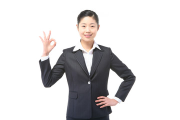 서서 제스처를 취하는 아시안 비즈니스 우먼