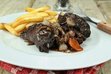 coq au vin et frites