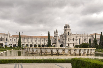 Fontain and cloister