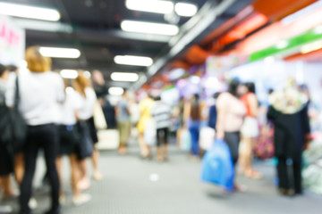 Fototapeta premium Abstract blurred people