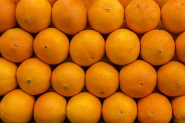 Many fresh oranges