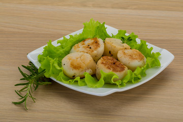 Grilled scallops