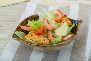 Caesar salad with shrimps