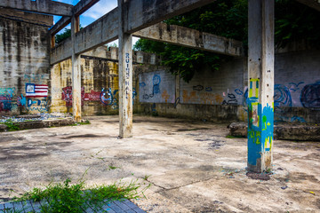 Fototapeta na wymiar Graffiti on the ruins of an old building in Glen Rock, Pennsylva