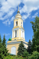 Колокольня Свято-Троицкого Ново-Голутвина монастыря в Коломне
