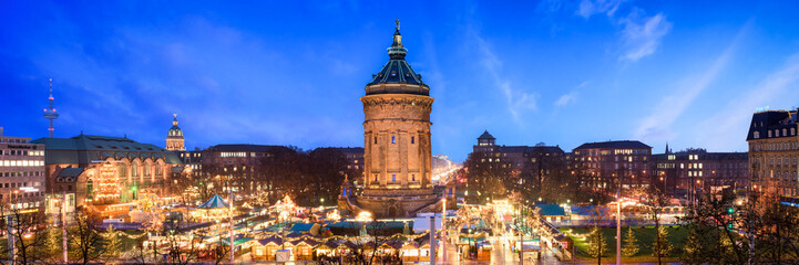 Mannheim Stadtansicht mit Wasserturm - obrazy, fototapety, plakaty
