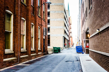 Fototapeta na wymiar Narrow alley in Harrisburg, Pennsylvania.