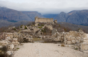 Fototapeta na wymiar Alba Fucens medioeval village with castle