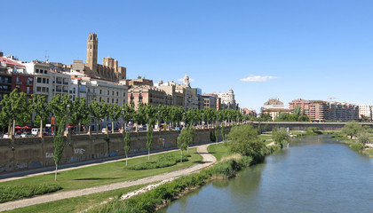 The Segre River in Lleida, Spain - obrazy, fototapety, plakaty