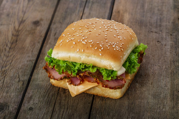 square sandwich with ham and cheese