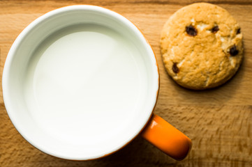 Shortbread cookies with raisins