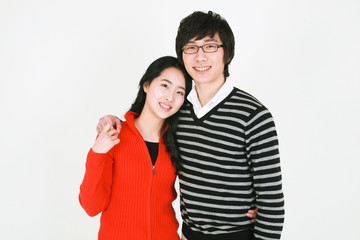 스튜디오 안에서 젊은 커플