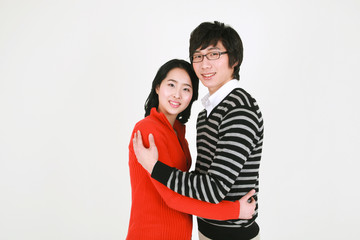 스튜디오 안에서 젊은 커플