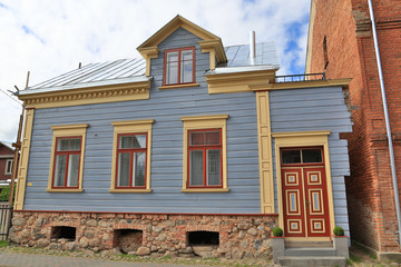 renoviertes Holzhaus