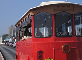 Fototapeta premium St. Petersburg, Roter Trolley von hinten