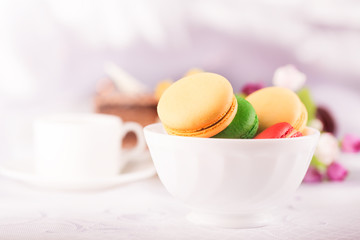 Colorful French macaroons