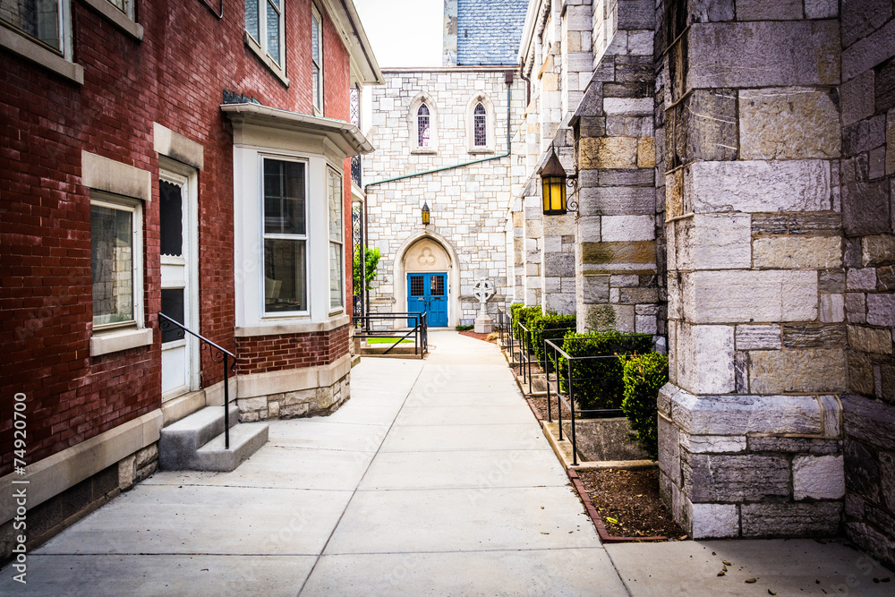 Wall mural walkway between two buildings in harrisburg, pennsylvania.