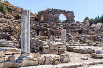 Fototapeta na wymiar Ancient Ruins of Ephesus