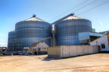 Grain elevator