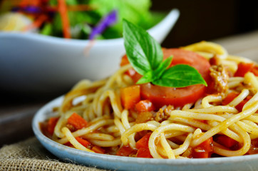spaghetti pasta with tomato beef sauce
