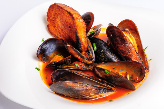 Mussels In Italian Rustic Style