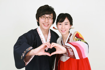 한복 입은 한국인 가족