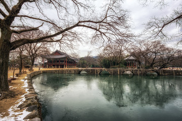 Obraz na płótnie Canvas Traditional Gwanghalluwon Pavilion scene in winter.