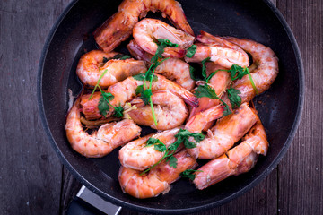 Baked king prawns
