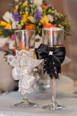 Glasses decorated 1403.