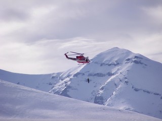 Soccorso alpino con elicottero