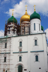 Fototapeta na wymiar Dormition orthodox church. Kremlin in Kolomna, Russia.