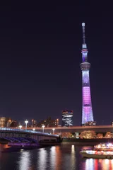 Foto op Plexiglas Tokyo Sky Tree and Sumida river in Tokyo at night © Scirocco340