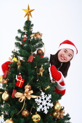 산타 복장을 한 여자 소녀와 선물들