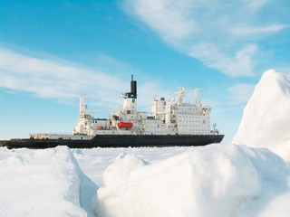 Glaciers and icebergs
