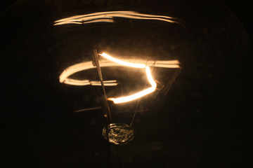 Вольфрамовая спираль лампы накаливания