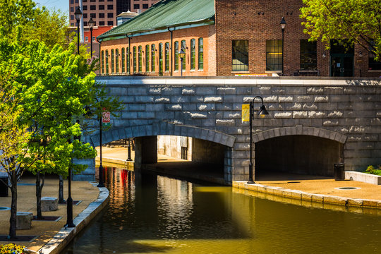 Bridge Over The Canal In Richmond, Virginia.