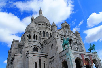 Fototapeta na wymiar Basilique du Sacré coeur à Paris, France