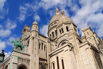 Fototapeta na wymiar Basilique du Sacré coeur à Paris, France